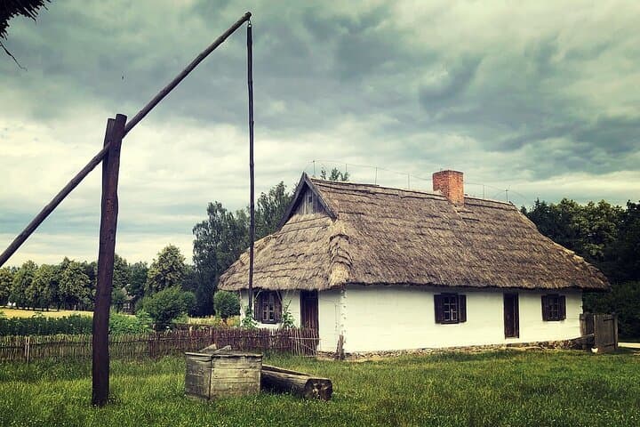 Countryside day tour from Warsaw by luxury car