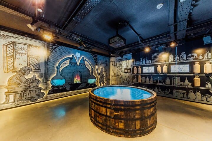 The Best Vodka Museum Tour in Warsaw by luxury car