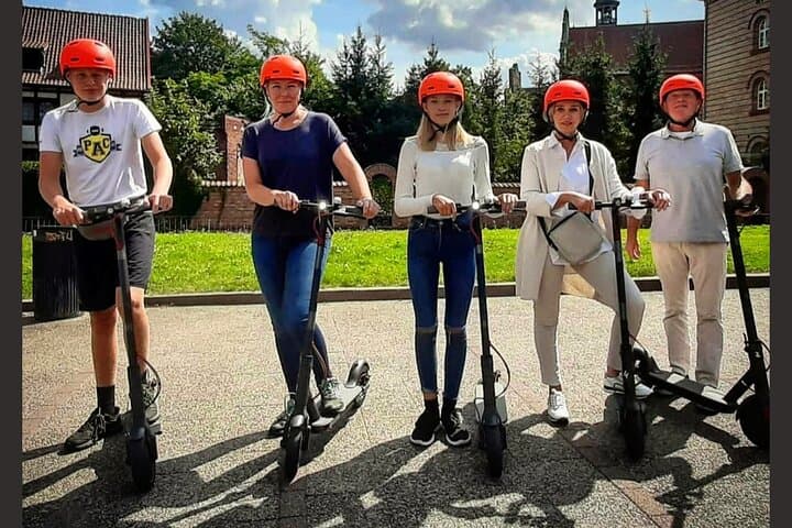 Electric Scooter Tour: Old Town Tour - 1,5-Hour of Magic!