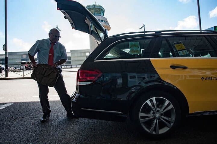 Warsaw Private Transfer from Warsaw city centre to Warsaw Modlin Airport (WMI)