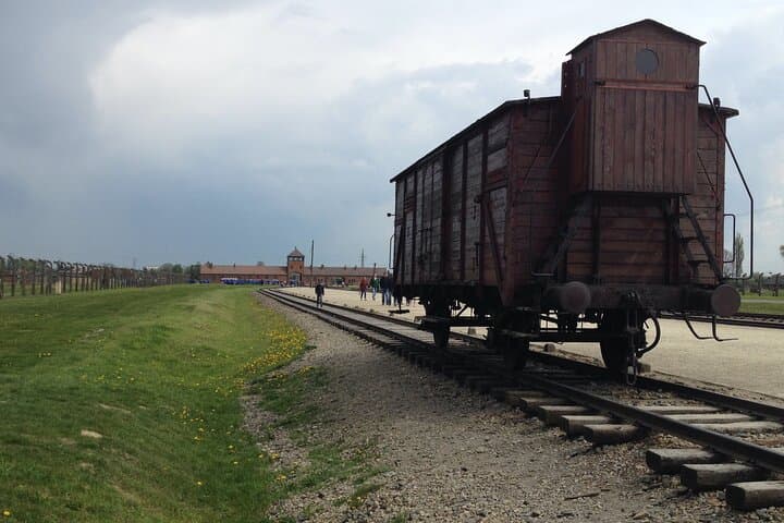 Auschwitz and Birkenau Round-Trip VIP Transport from Krakow