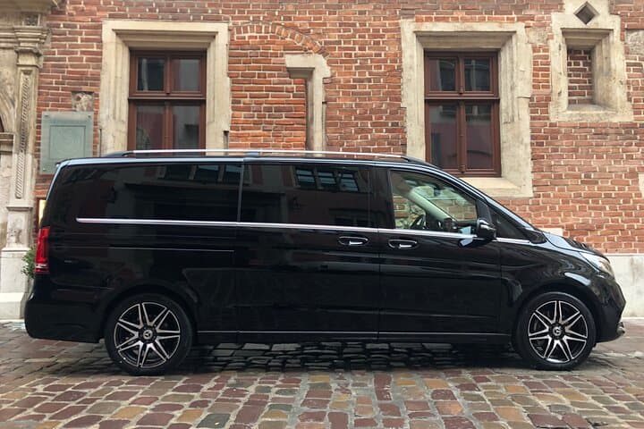 Mercedes-Benz V-Class (up to 7 passengers)