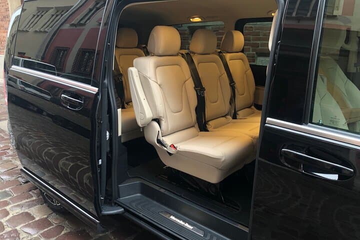 Mercedes-Benz V-Class (up to 7 passengers)