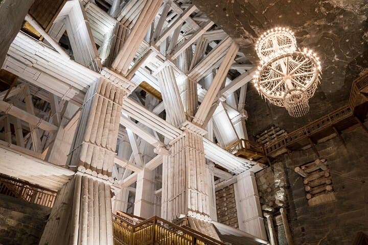 Krakow: Cruise on the Vistula River and Wieliczka Salt Mine Group Tour