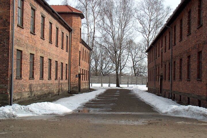 Exclusive Small Group Auschwitz-Birkenau Guided Tour from Krakow
