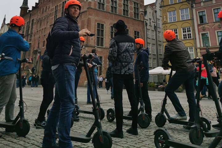 Electric Scooter Tour: Full Tour (Old Town + Shipyard) - 3-Hour