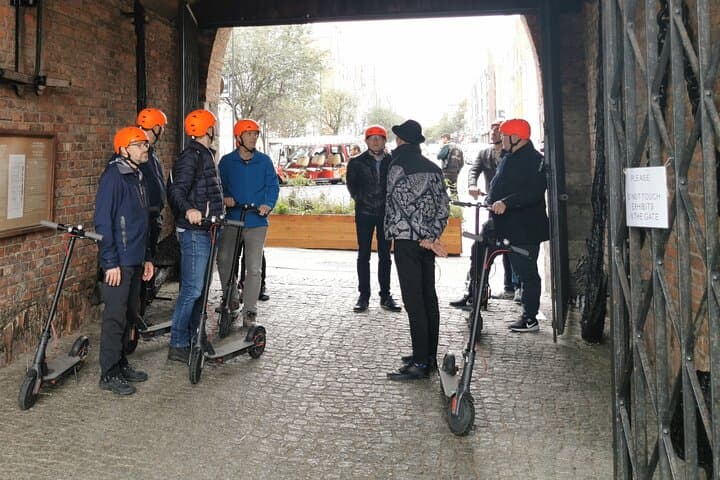 Electric Scooter Tour: Full Tour (Old Town + Shipyard) - 3-Hour
