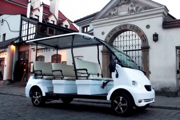 Krakow Sightseeing in electric vehicle