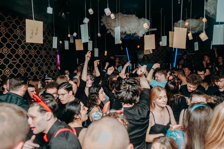Halloween Pub Crawl - Krawl Through Krakow