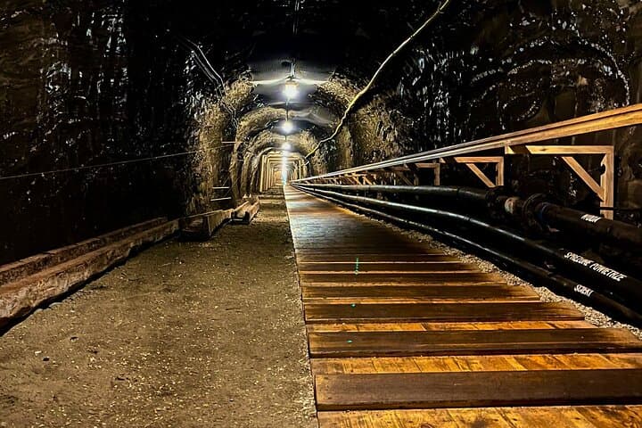 From Krakow: Wieliczka Salt Mine Guided Tour with Hotel pickup