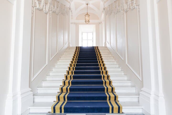 Skip-the-Line Royal Castle in Warsaw Private or Group Tour