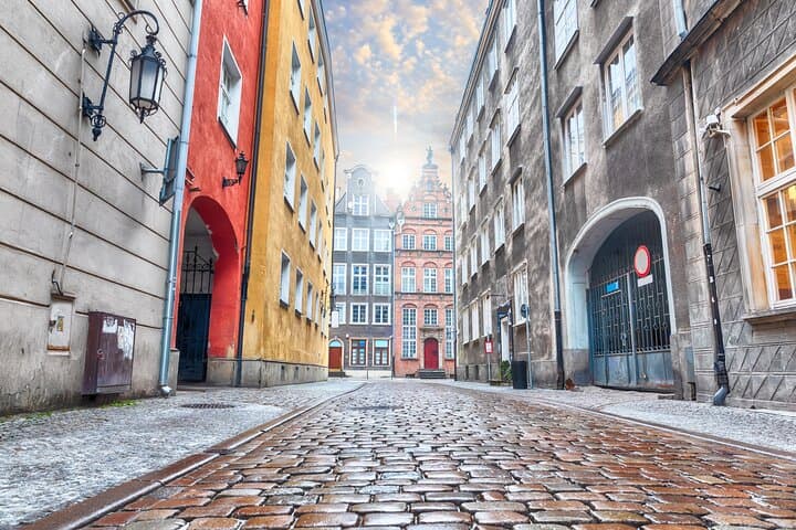 Town Hall and Gdansk Old Town Private Tour with Tickets