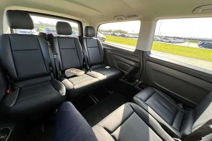 Private Krakow to or from Airport Transfer