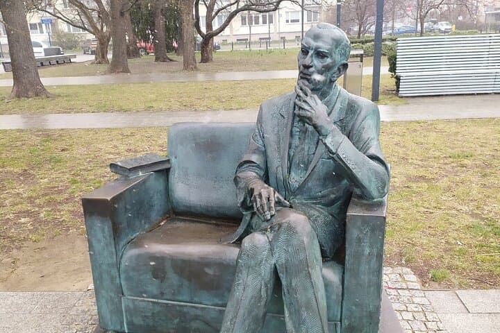 Historical Walking Tour of Jewish Warsaw