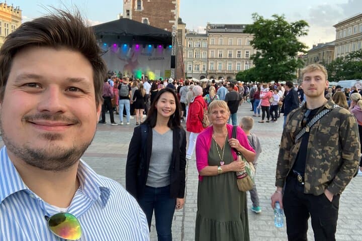 Kraków Old Town Tour with Local Comedian and Scholar