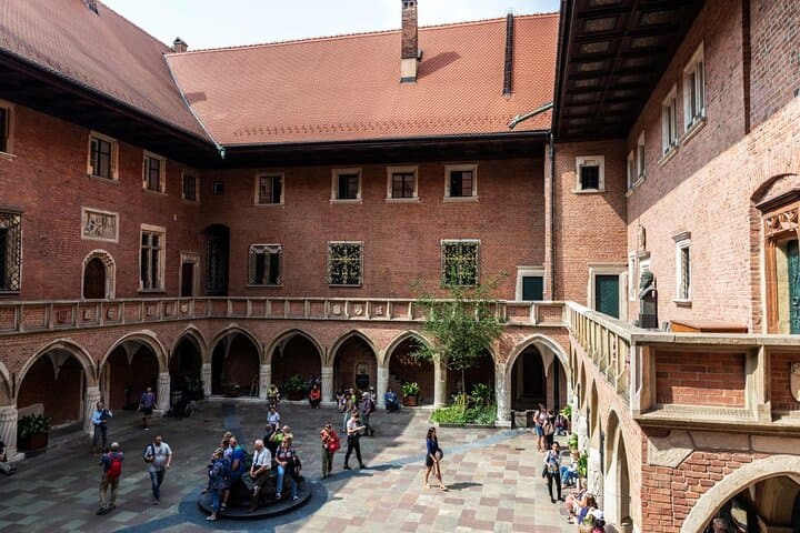 Wawel Castle and Cathedral with St Mary Basilica tour