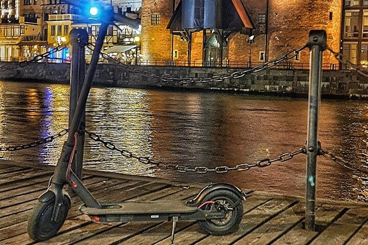 Electric Scooter Tour: Old Town Tour - 1,5-Hour of Magic!