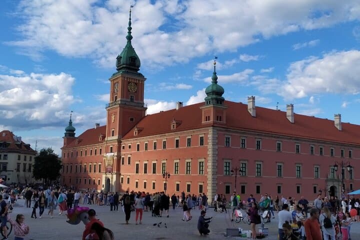 Medieval Warsaw GPS App Walking Tour Mobile Game