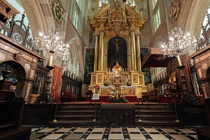 Krakow: Daily Wawel Cathedral Guided Tour with Admission