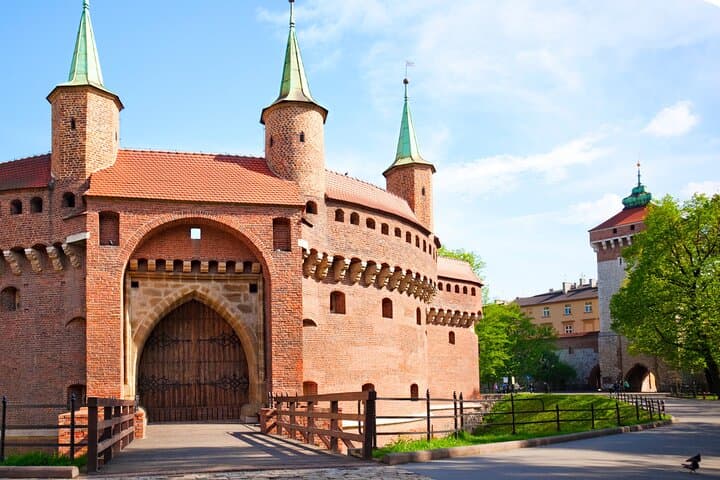 Krakow Scavenger Hunt & Highlights Self-Guided Walking Tour