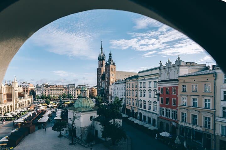 Krakow Scavenger Hunt & Highlights Self-Guided Walking Tour