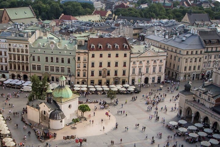 Krakow Scavenger Hunt & Highlights Self-Guided Walking Tour