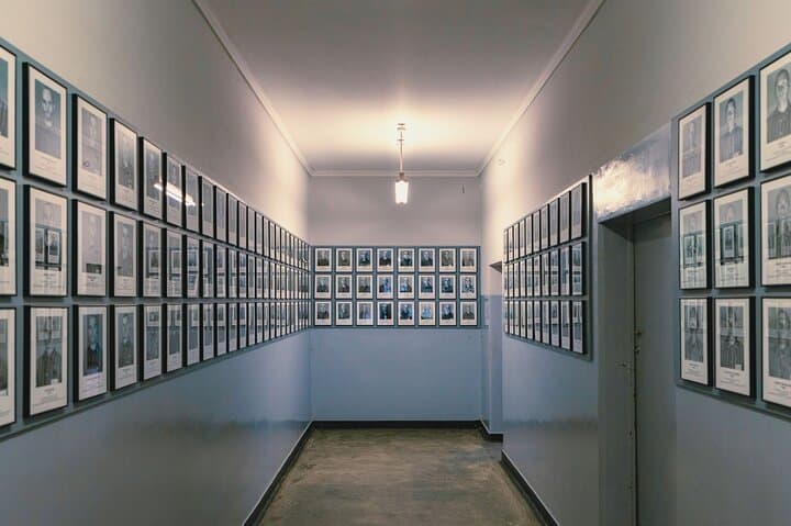 Schindler's Factory and Krakow Ghetto Monty Private Walking Tour