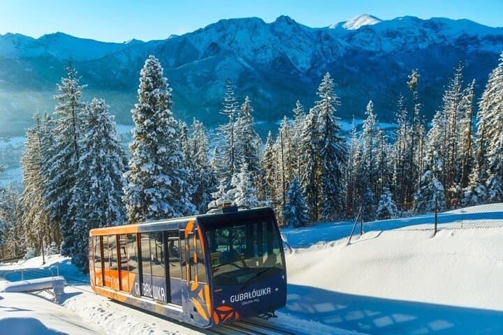 Krakow–Zakopane: Cable Car, Chocholow Baths, Cheese & Vodka