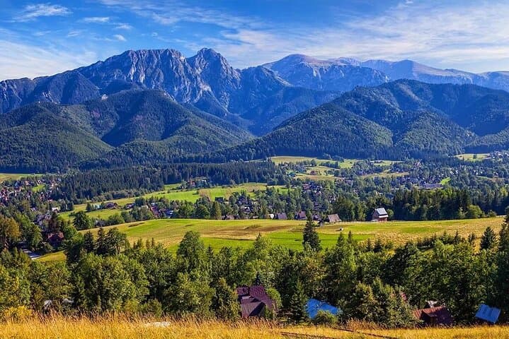Krakow: Private Zakopane Tour with Gubałówka and Thermal Pools