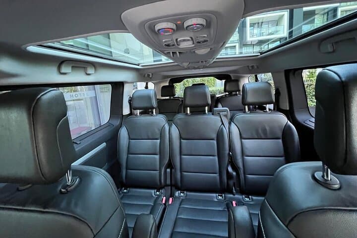Luxury Private Transfer from Krakow to Prague