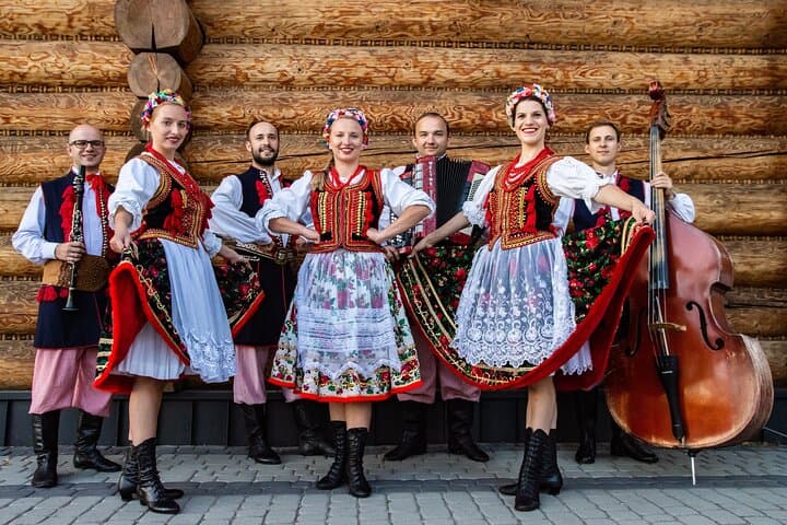 Krakow Evening Folk Show with Dinner and Drinks