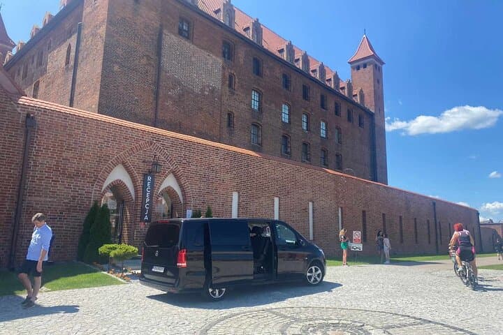 Transfer from Gdańsk/Gdańsk Airport to Gniew (1-4) pax and (5-8) pax