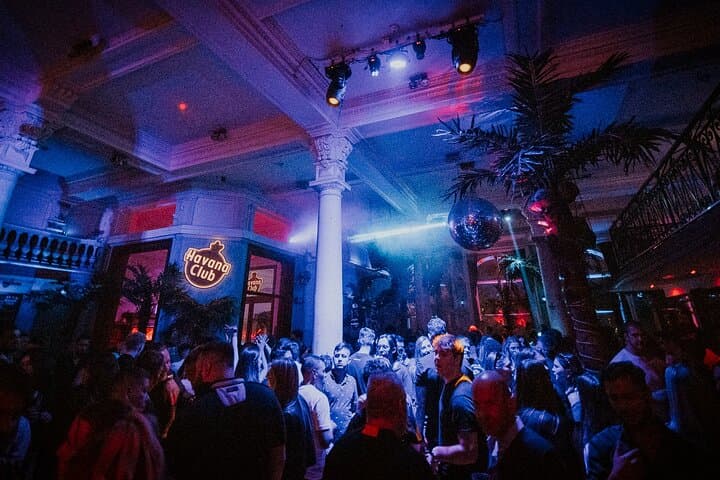 VIP Express Entrance with Open Bar to Hottest Party in Warsaw