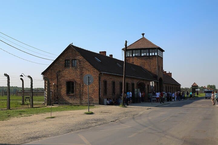Krakow: Auschwitz Birkenau Museum With Private Transport