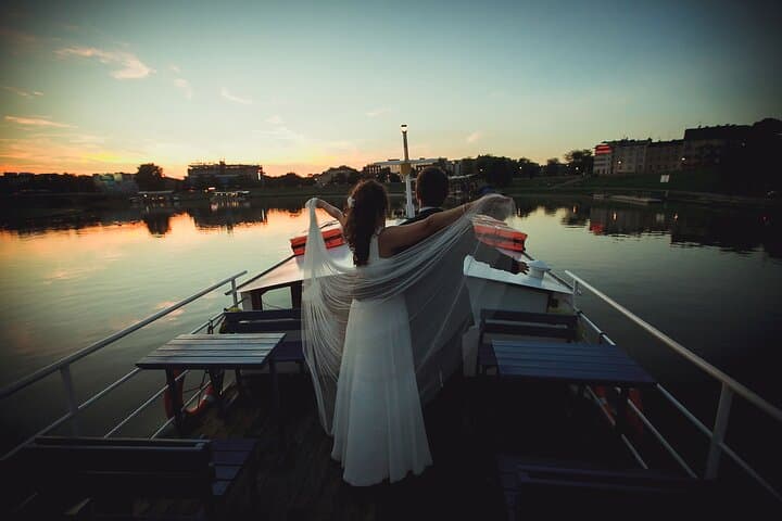 Krakow: One Hour Evening or Night Boat Trip