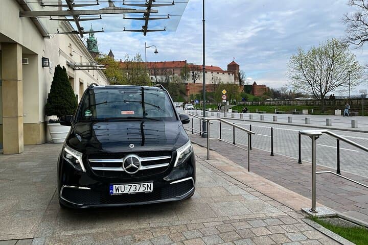 Private transfer between Warsaw and Kraków (One way/ Round trip)