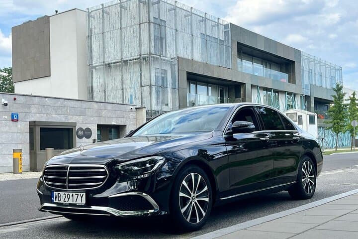 Private transfer between Warsaw and Kraków (One way/ Round trip)