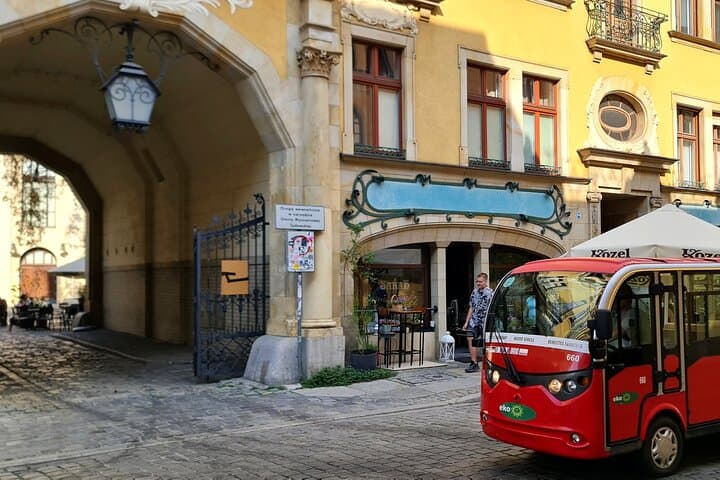 Wroclaw tour with e-bus, 2 h (English guide) group 1-4 people.