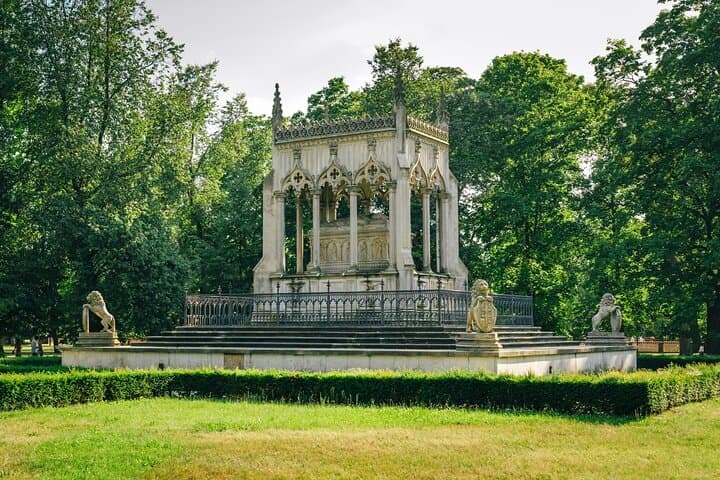 Wilanow Palace and Gardens with Guide Tickets and Transfers