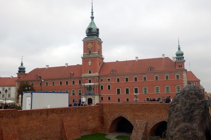 Warsaw Old Town Private Tour with Skip the Line Royal Castle