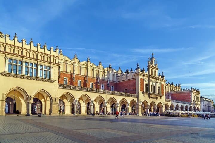 Welcome to Krakow: Private 2-hour Old Town Walking Tour
