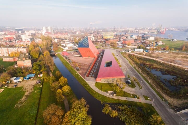 Skip-the-line Museum of World War II Gdansk Private Tour