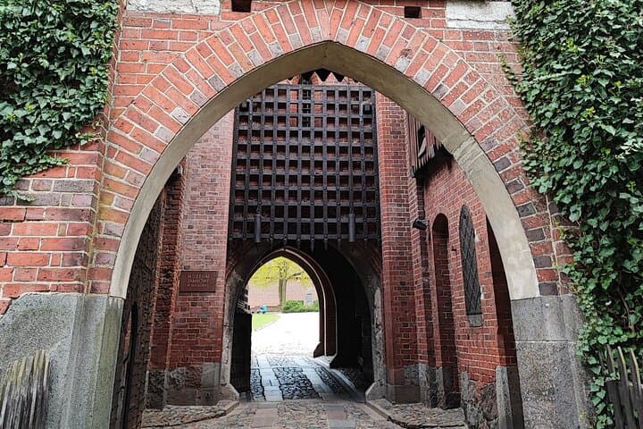 From Gdansk Malbork Castle Guided Tour with Hotel Pick Up