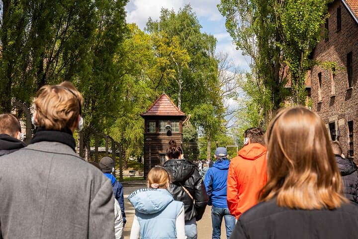 Auschwitz Birkenau Tour from Krakow: Private Transfer + Ticket