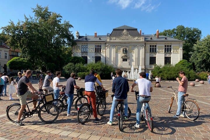 Historic Guided Bike Tour in Krakow