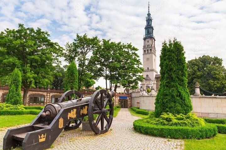 One-Day Wadowice & Czestochowa Tour from Krakow