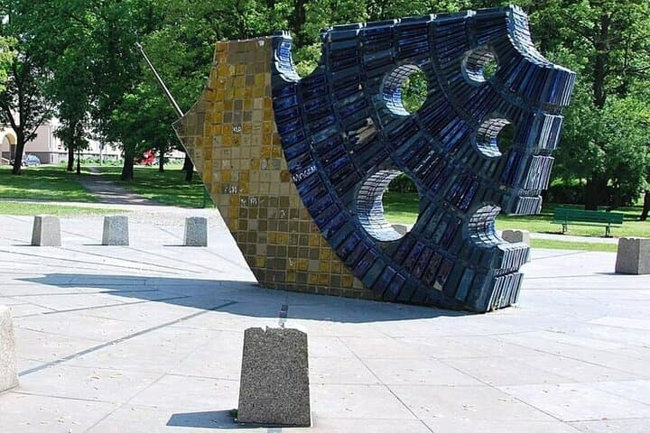Łódź’s Ruin and Rise: A Self-Guided Audio Tour