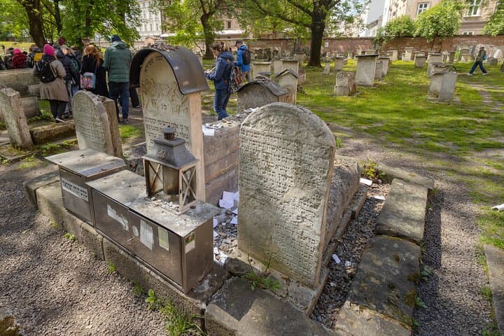 The old (Remuh) cemetery