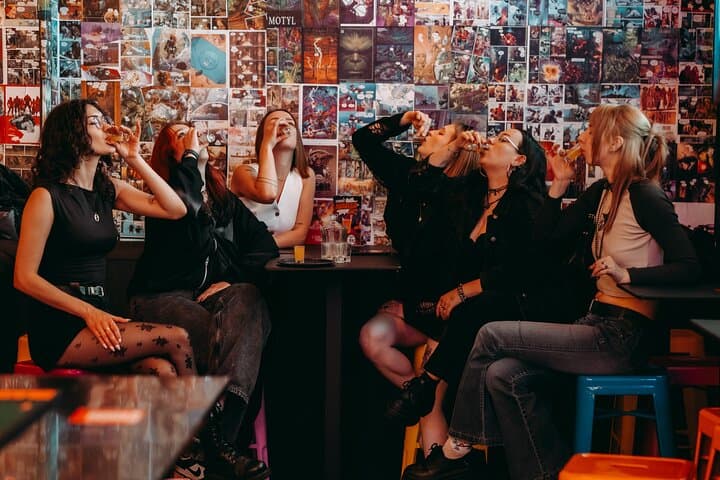 Krakow : Tipsy bar tour with 1 H open bar & karaoke 7:30 PM