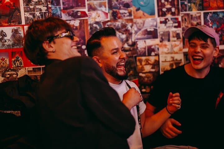Krakow : Tipsy bar tour with 1 H open bar & karaoke 7:30 PM